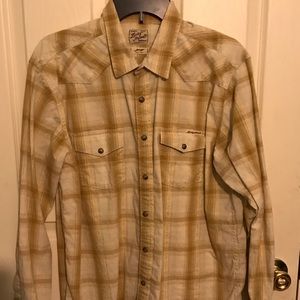 Lucky Brand Men’s Button up Collared Shirt.